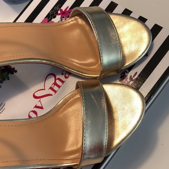 Gold Ankle Strap Chunky Block Heel 8 1/2 - Picture 4 of 6